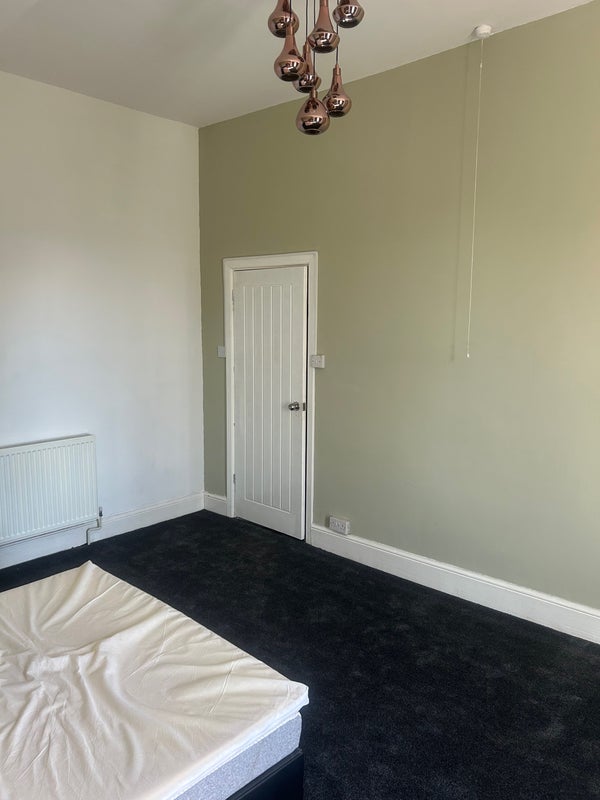 Room Highbury Road in Nottingham