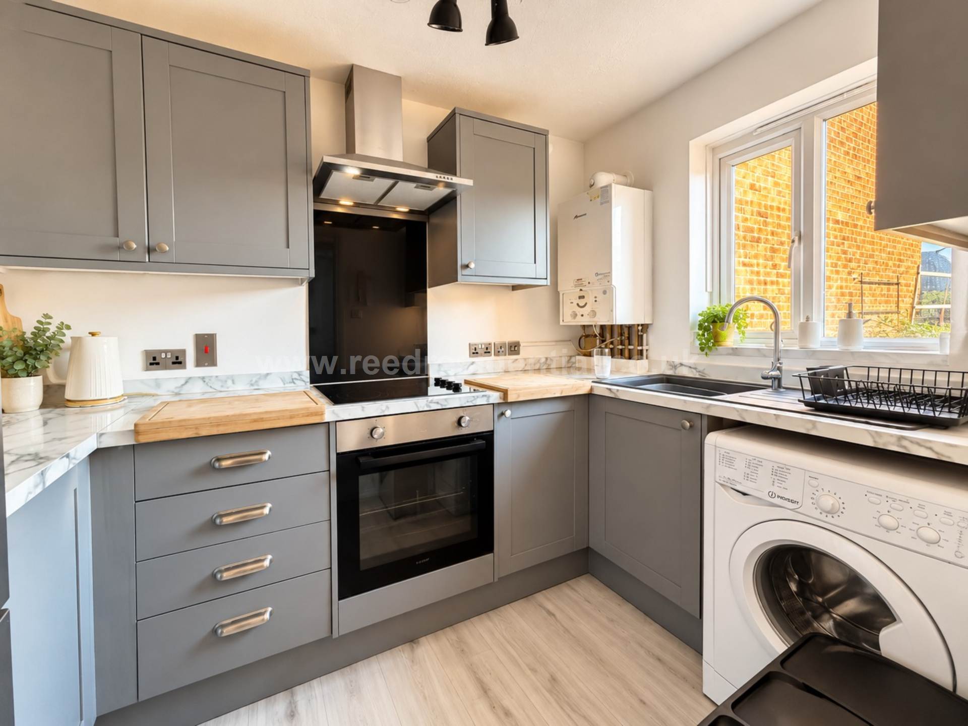 Flat Tony Webb Close in Colchester
