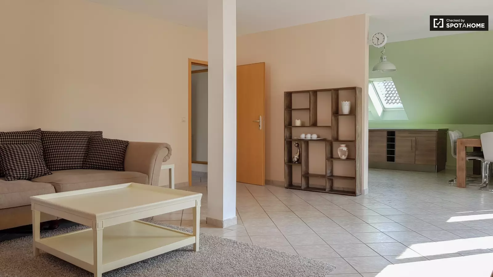 Wohnung Wehrmathen in Schönefeld
