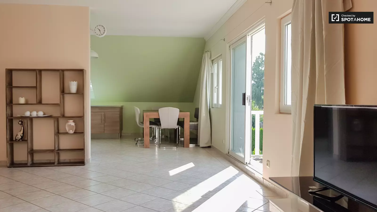 Wohnung Wehrmathen in Schönefeld