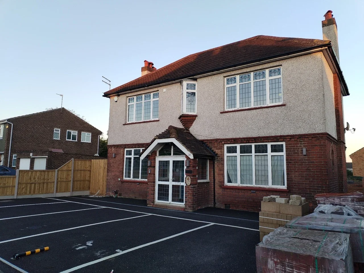 Flat Westergate Road in Greater London