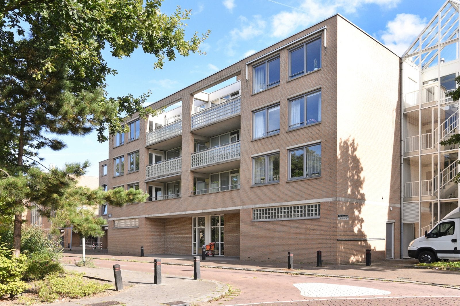 Flat Jean Monnetring in Vlaardingen