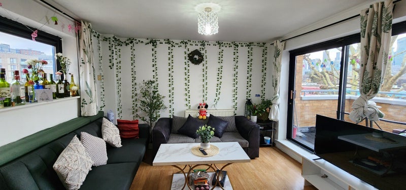 Room Aberfeldy Street in Greater London