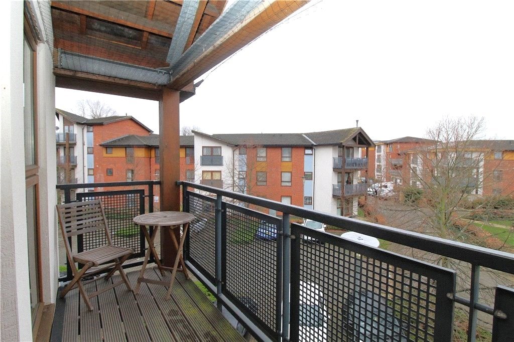Flat Clarke Close in Greater London