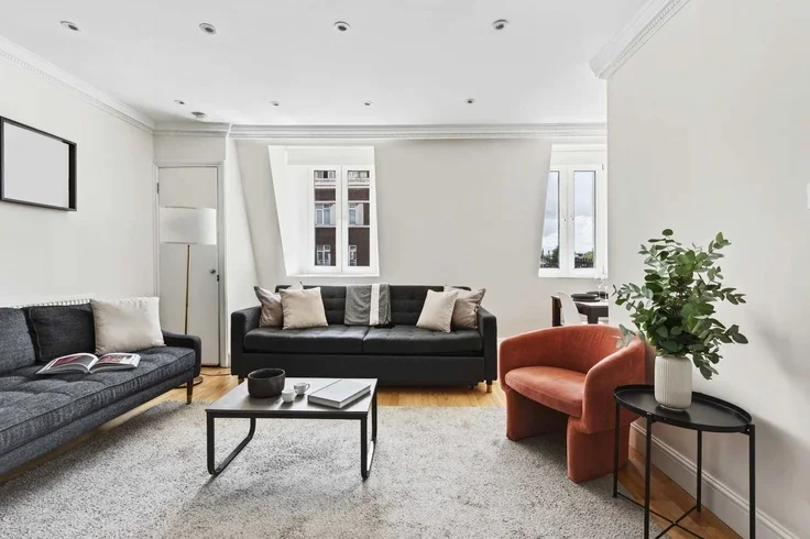 Flat Glendower Place in Greater London
