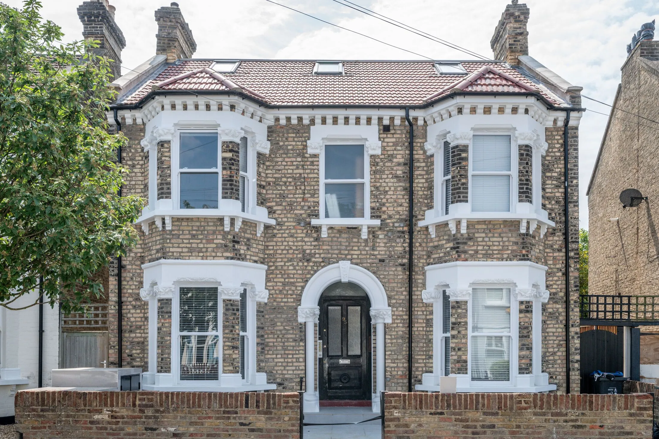 Flat Myrna Close in Greater London