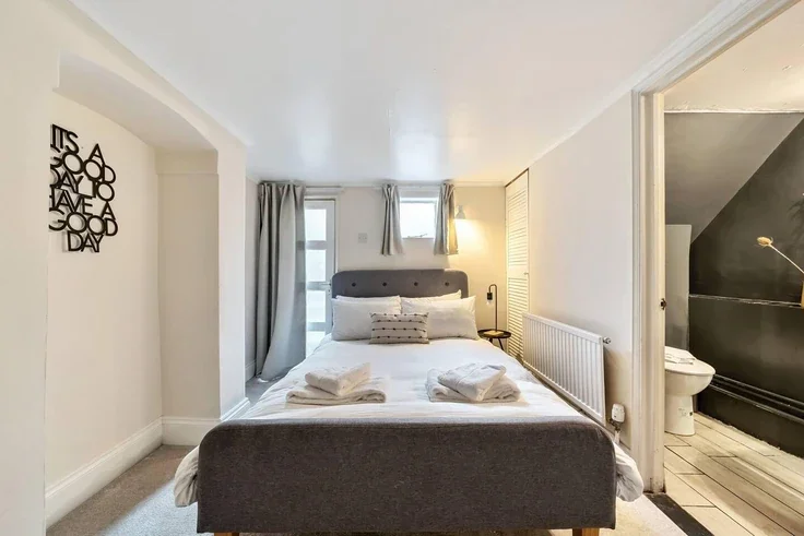 Flat Hurst Street in Oxford