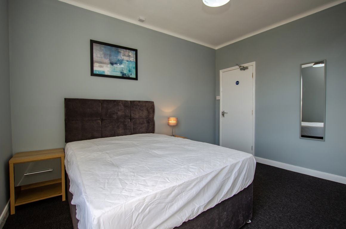 Room Carlton Road in Boston