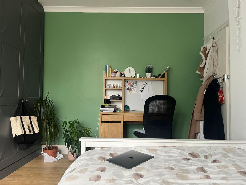 Room Richmond Avenue in Greater London