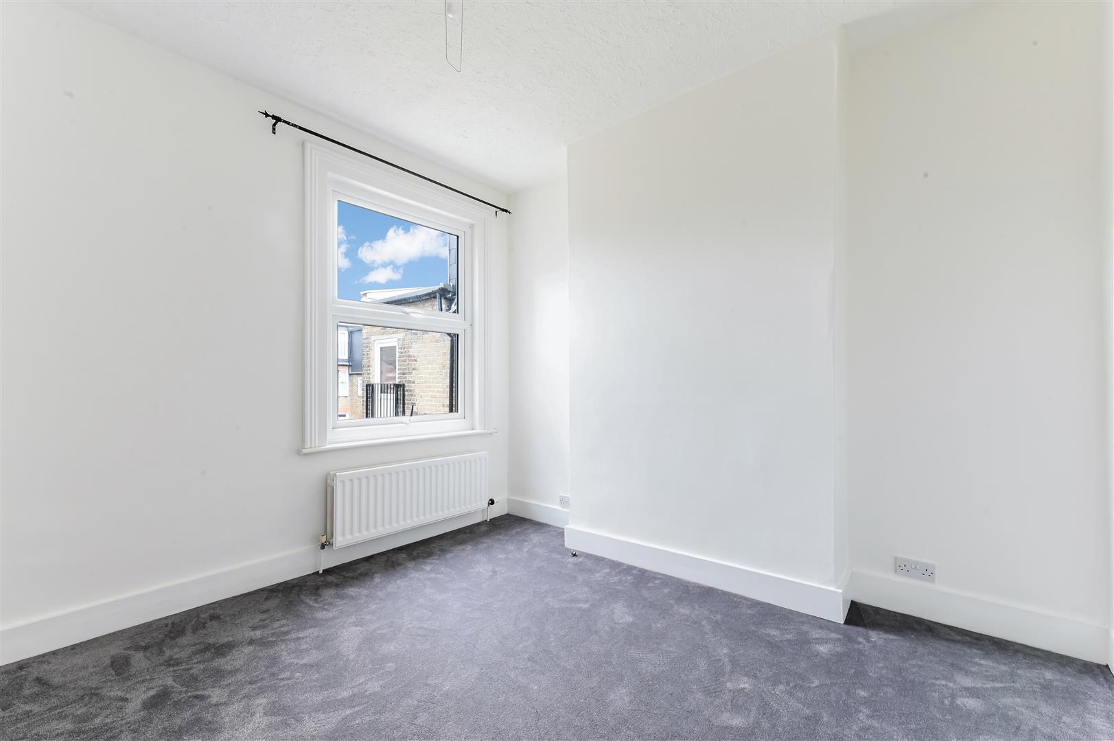 Flat Acre Road in Greater London