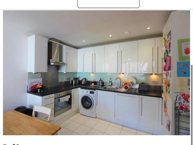 Room Hallsville Road in Greater London