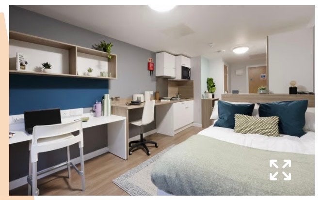 Flat Leith Walk in City of Edinburgh