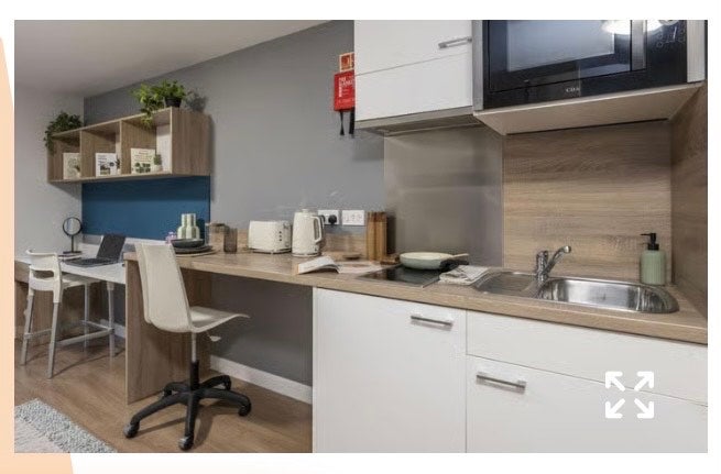 Flat Leith Walk in City of Edinburgh