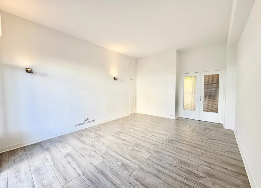 Flat Voie Romaine in Nice