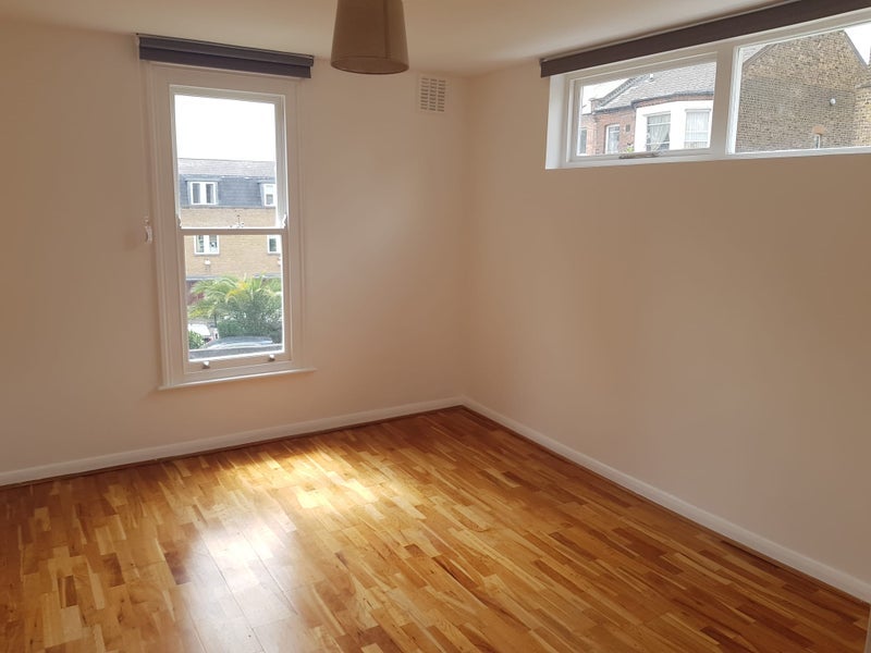 Room Lithos Road in Greater London