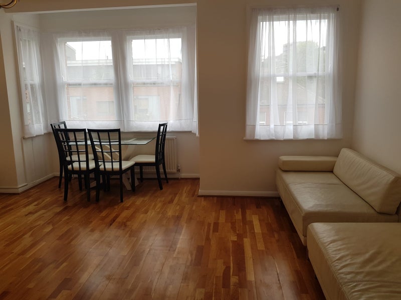 Room Lithos Road in Greater London