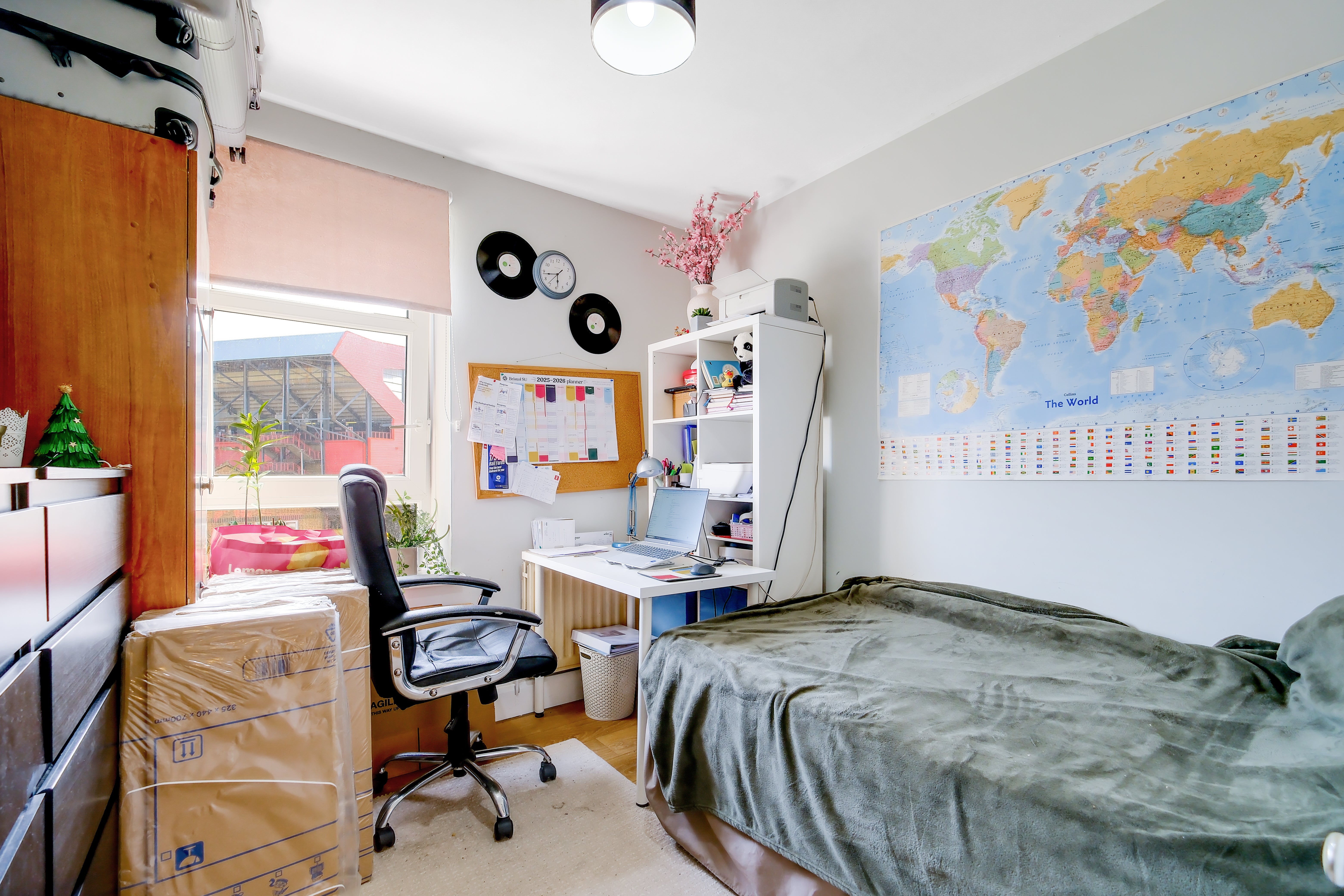 Flat Gooding House in Greater London