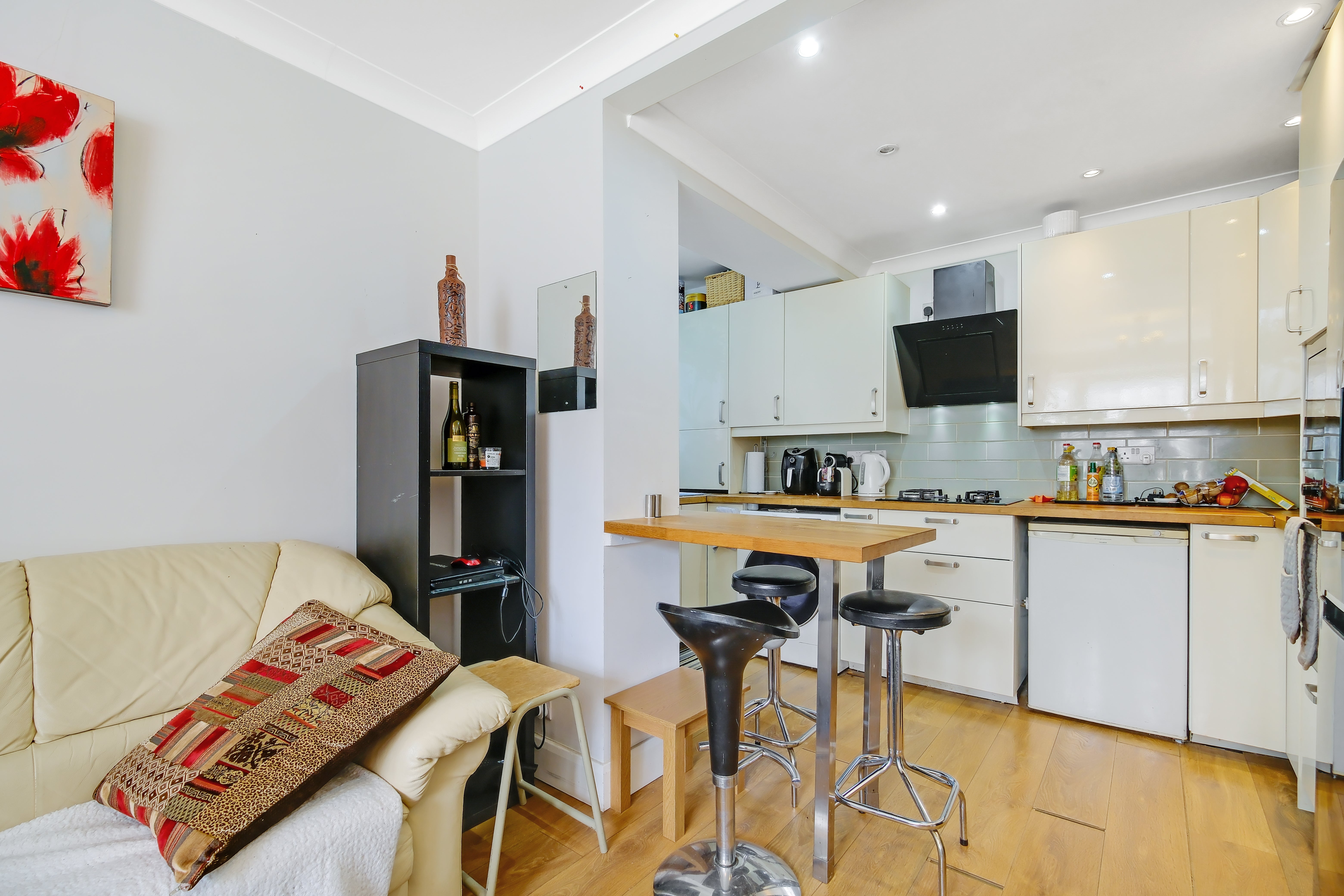 Flat Gooding House in Greater London