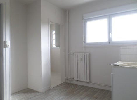 Flat Rue Pasteur in Montholon