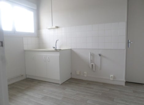 Flat Rue Pasteur in Montholon
