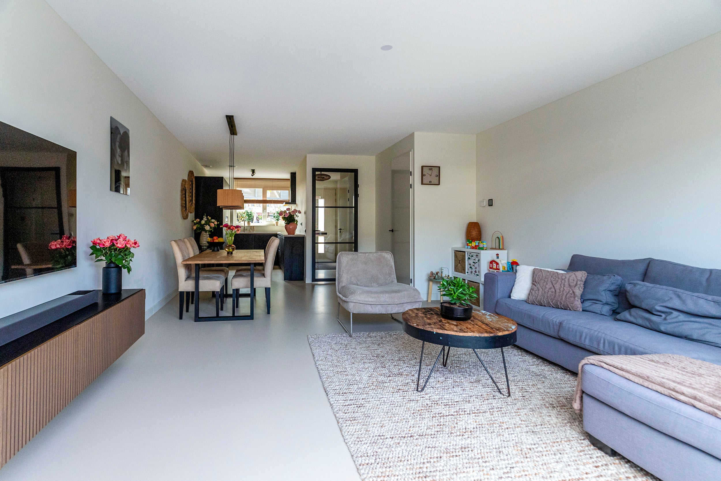 Tussenwoning te koop: Edgar du Perronstraat 31, 'S-Gravenhage