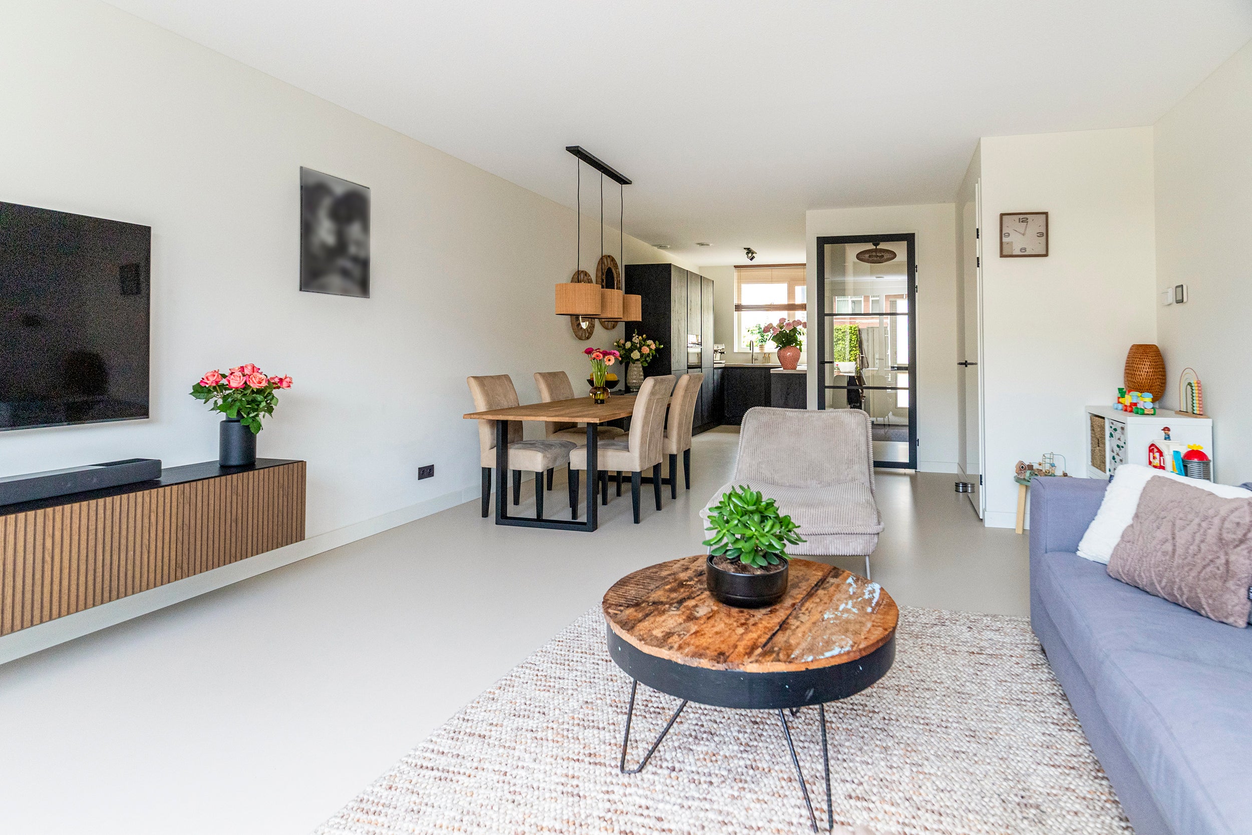 Tussenwoning te koop: Edgar du Perronstraat 31, 'S-Gravenhage