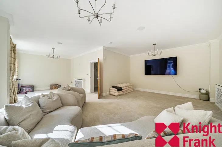 House Jersey Place in Sunningdale