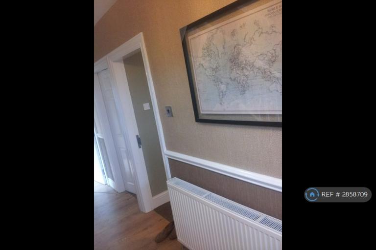 Room Brentbridge Road in Manchester