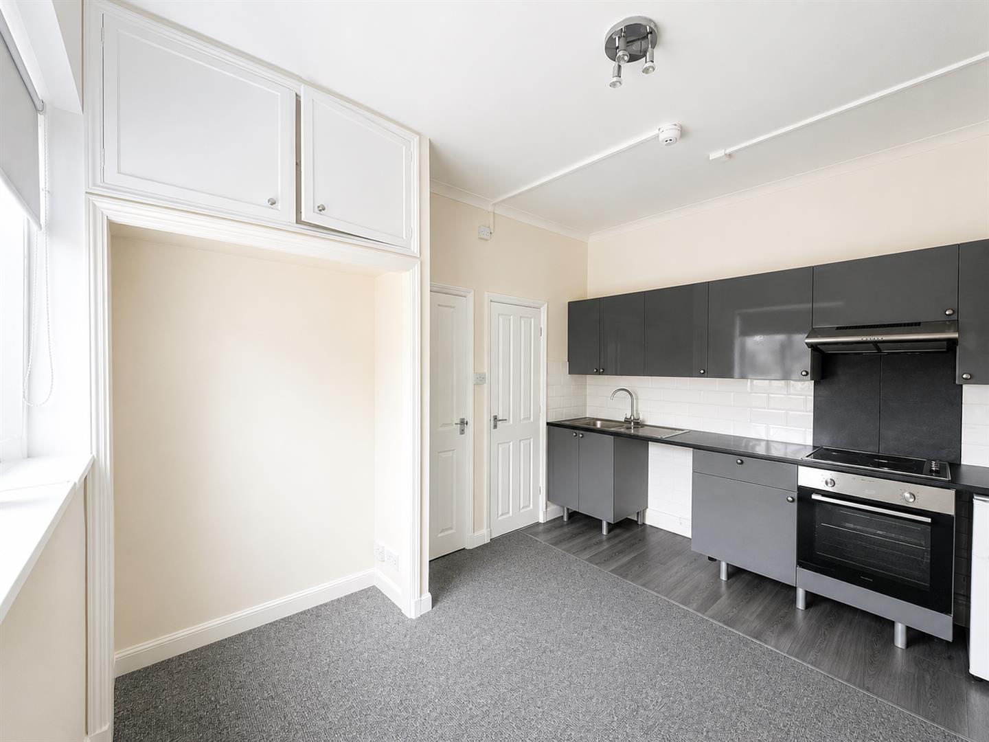 Flat Upper Grosvenor Road in Tunbridge Wells