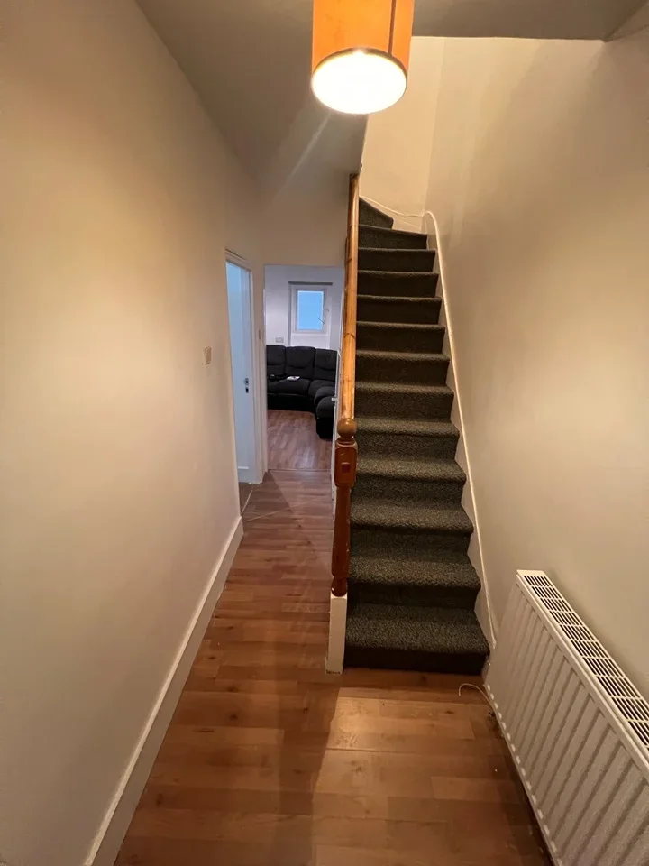 Room Sidney Road in Greater London
