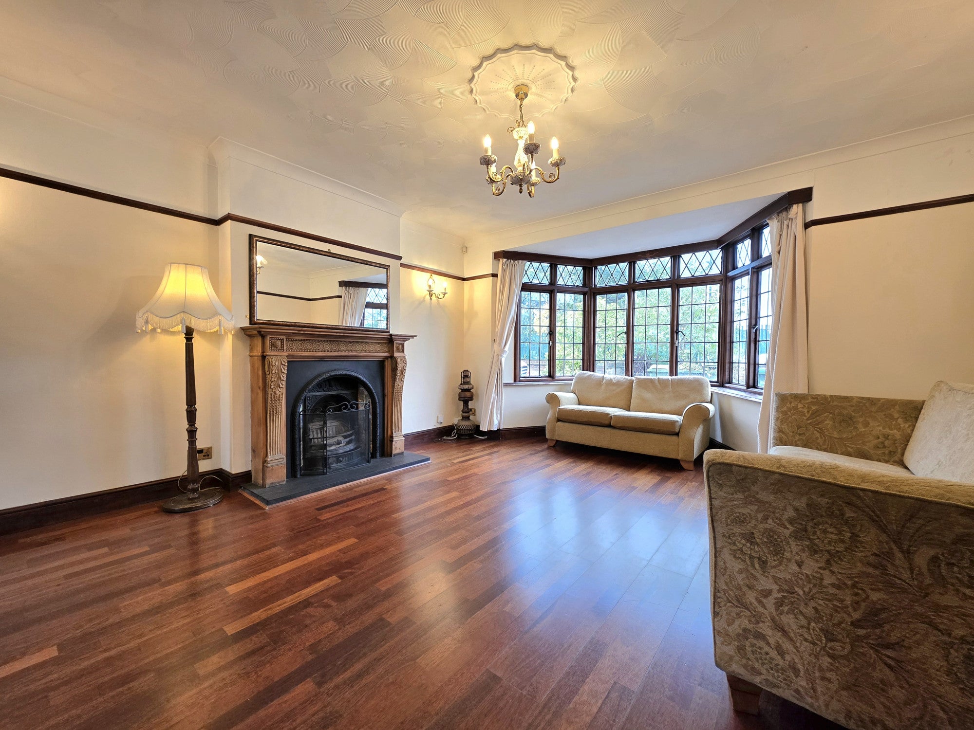 House Eltham Palace Road in Greater London