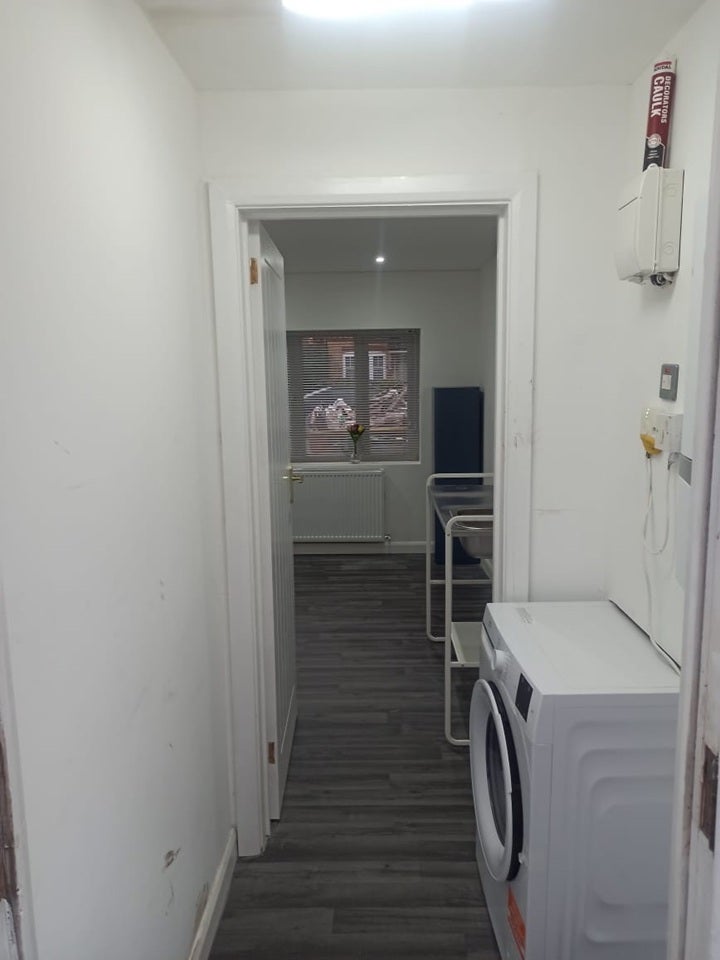 Room Carnation Way in Aylesbury