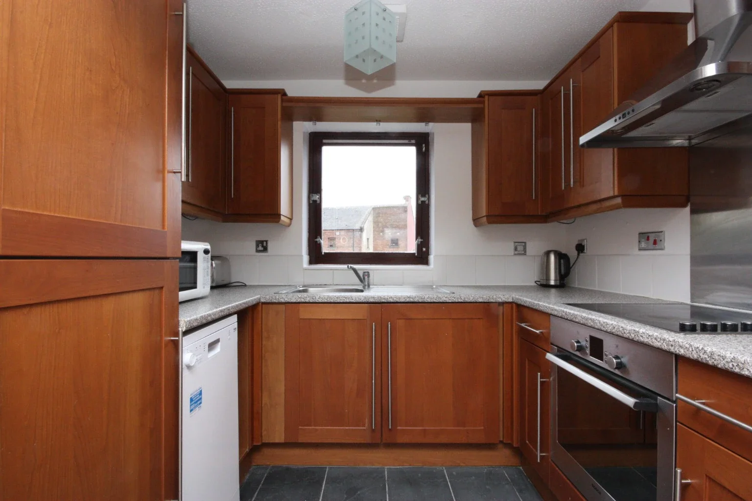 Flat Ingram Street in Glasgow