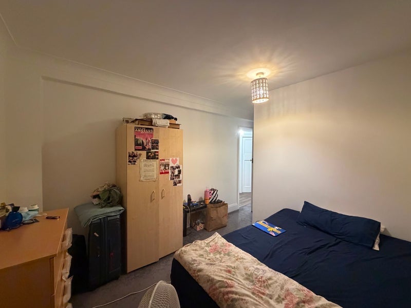 Room Tottenham Street in Greater London