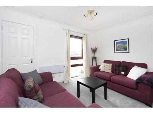 Flat Ashley Road in Polmont