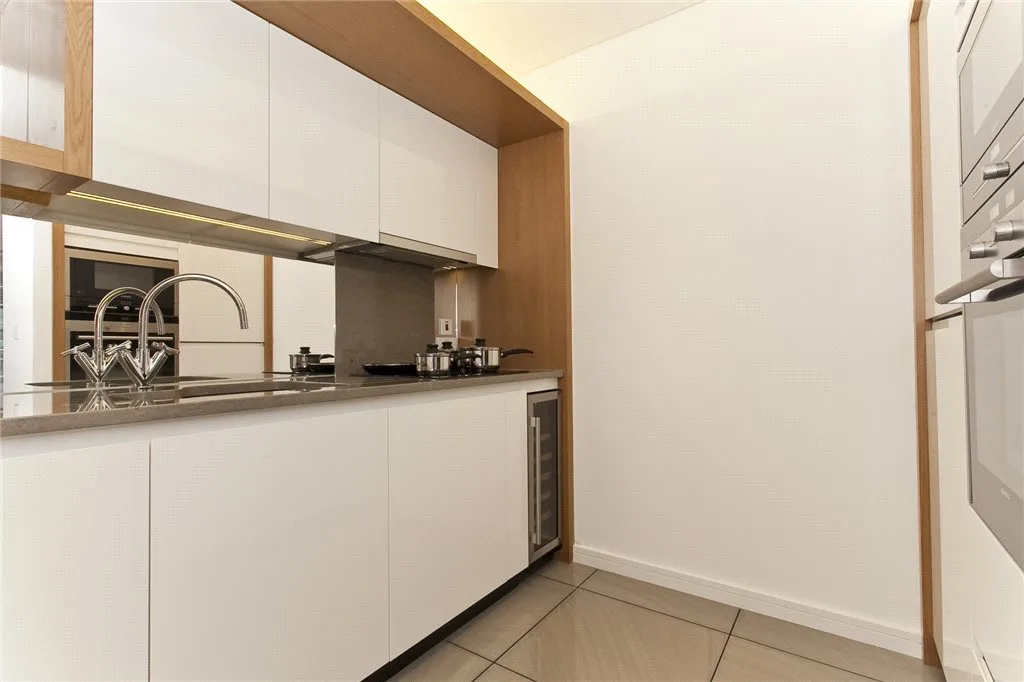 Flat Drummond Street in Greater London