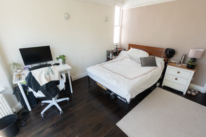 Room Aspinall Road in Greater London