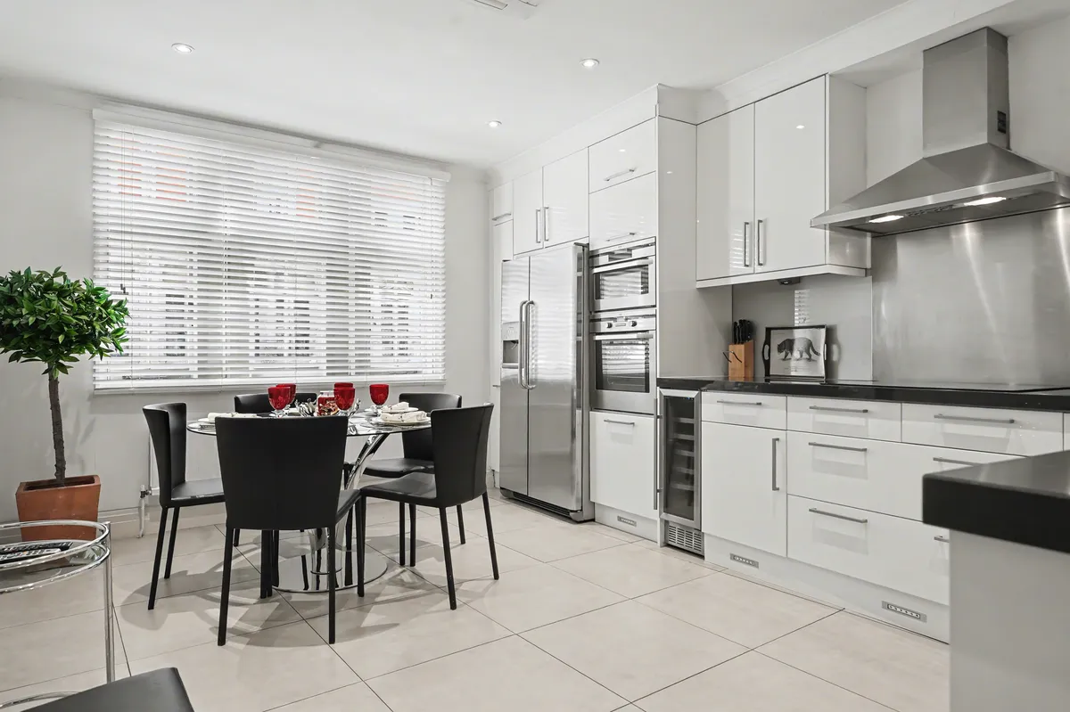 Flat Knightsbridge in City of Westminster