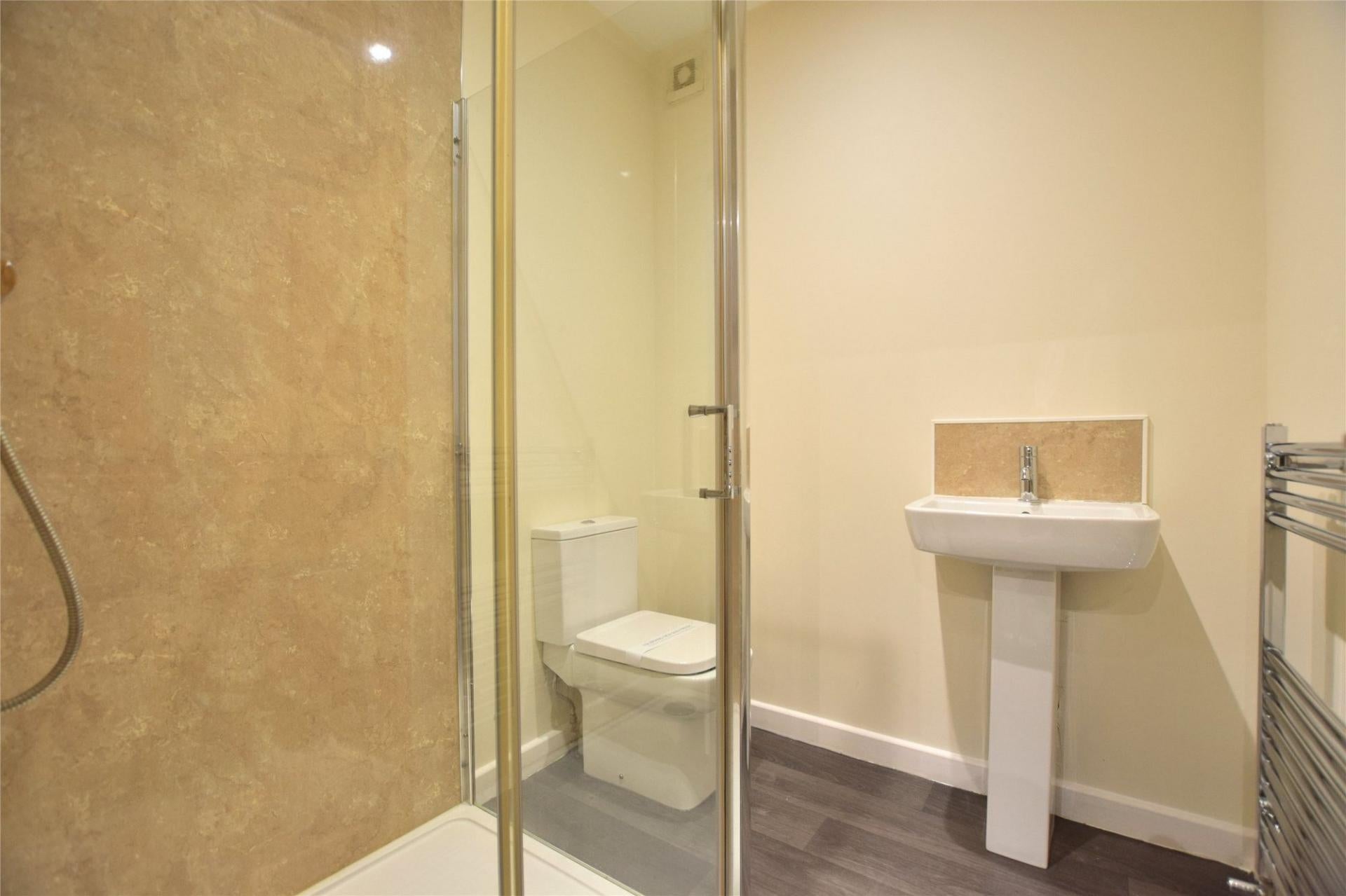 Flat Westerhope Gardens in Newcastle upon Tyne