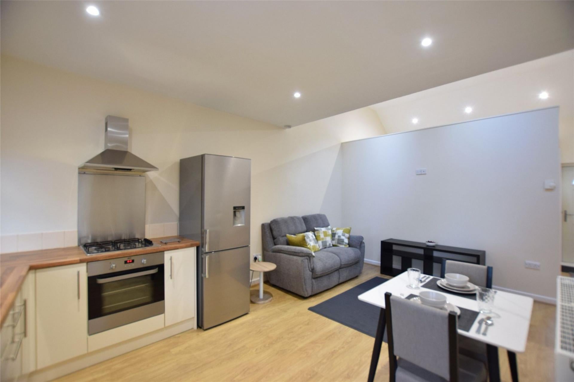 Flat Westerhope Gardens in Newcastle upon Tyne
