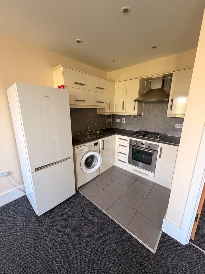 Flat Cavan Way in Milton Keynes