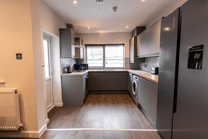 Room Malvern Road in Liverpool