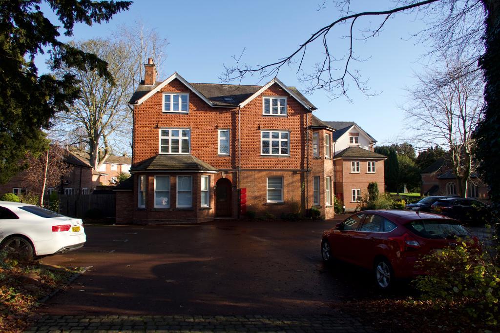 Flat Northesk Street in Stone