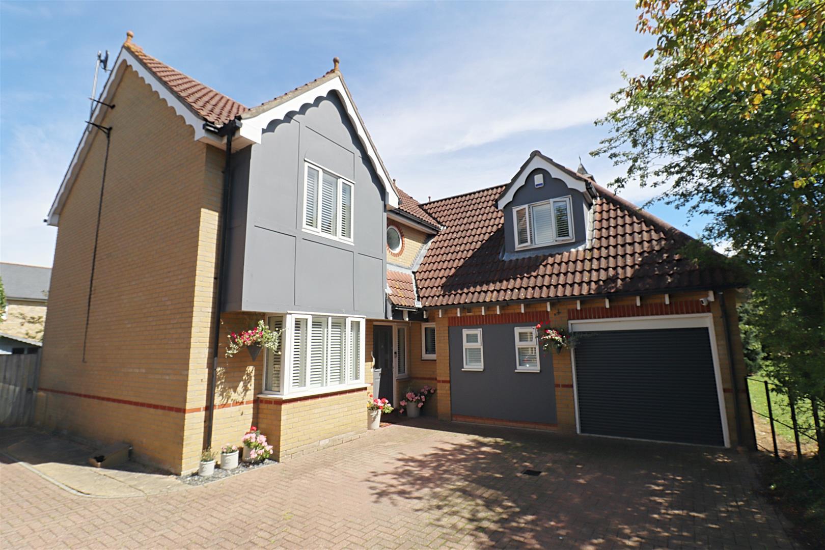 House Melford Grove in Braintree