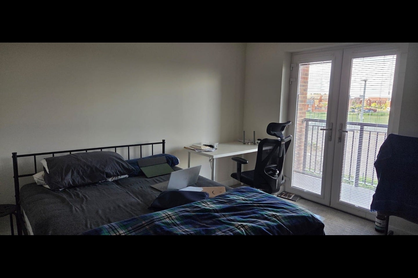Flat Broughton Lane in Aylesbury