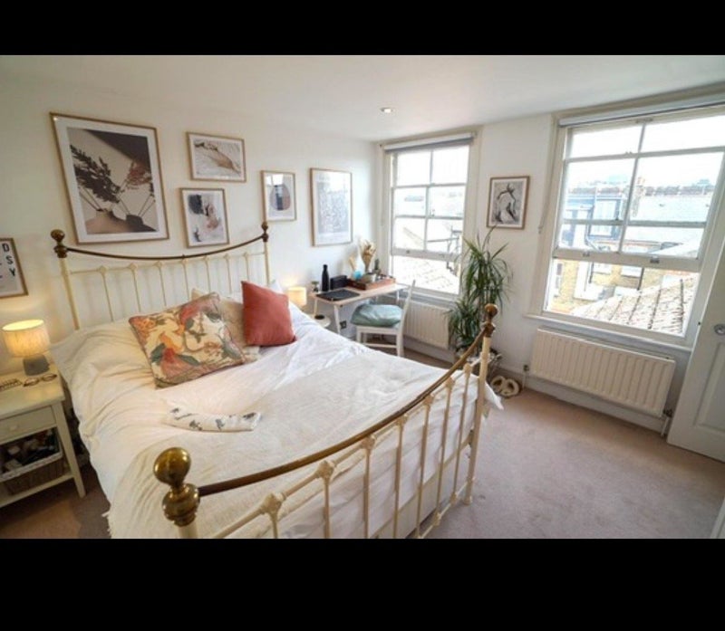 House Rowallan Road in Greater London