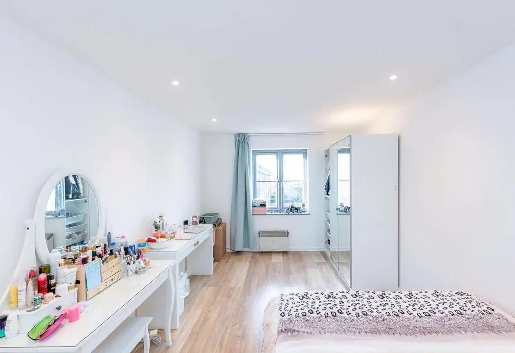 Room Plymouth Wharf in Greater London