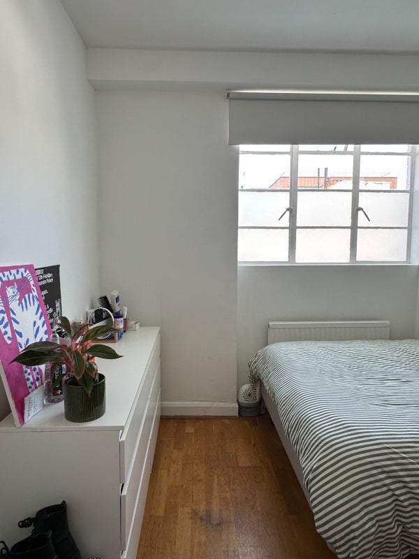 Room Pentonville Road in Greater London