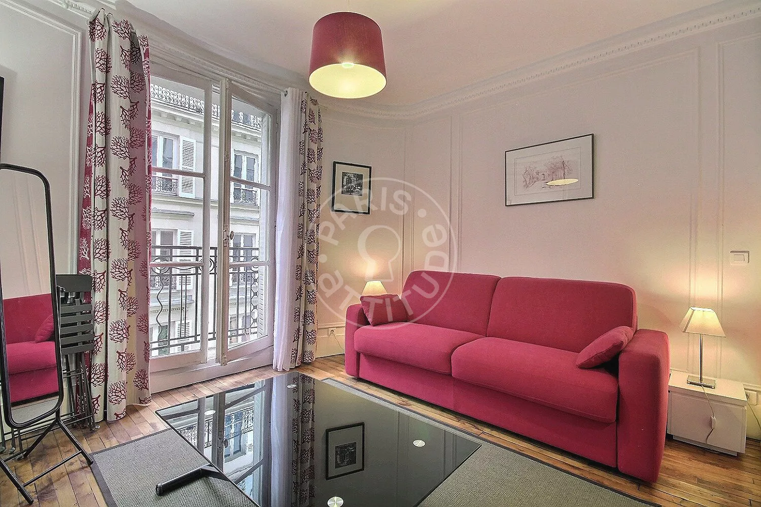 Flat Rue Troyon in Paris