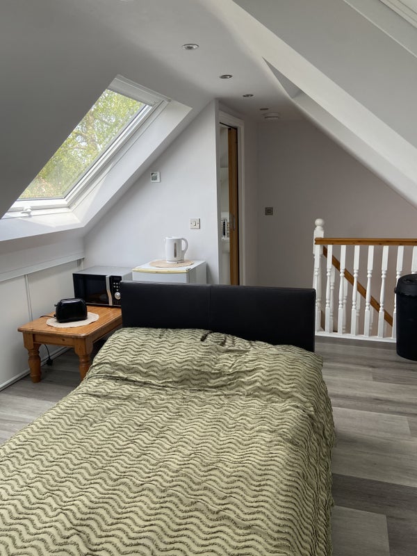 Flat Barnes Croft in Stafford